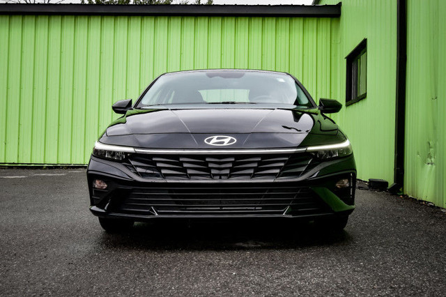 2025 Hyundai Elantra Essential • LOW MILEAGE • HEATED SEATS in Cars & Trucks in Ottawa - Image 4