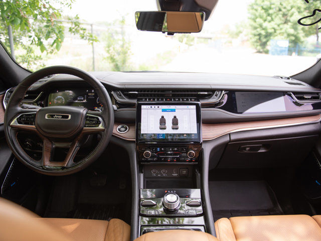 2024 Jeep Grand Cherokee L Summit, High Altitude, Advanced in Cars & Trucks in Calgary - Image 3