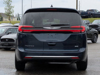 This Chrysler Pacifica has a durable Regular Unleaded V-6 3.6 L/220 engine powering this Automatic t... (image 6)