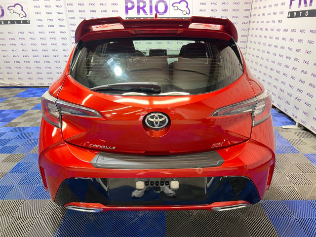 2019 Toyota Corolla Hatchback in Cars & Trucks in Ottawa - Image 4