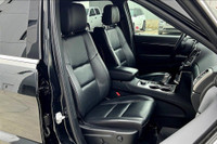 3.6 L 6 Cyl Engine Vehicle Options: Leather Interior, Rear Back Up Camera, Touch Screen Radio System... (image 6)
