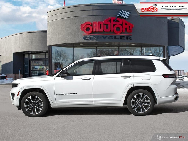  2021 Jeep Grand Cherokee L Overland in Cars & Trucks in City of Toronto - Image 3