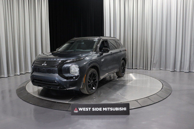 2025 Mitsubishi Outlander PHEV GT NOIR in Cars & Trucks in Edmonton - Image 3
