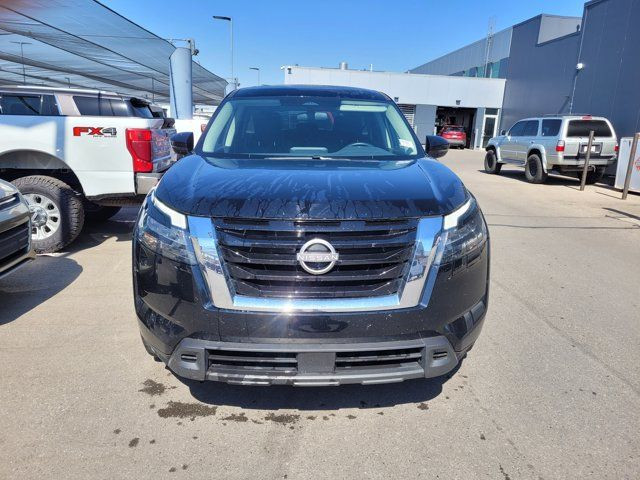 2023 Nissan Pathfinder S | AWD | CLOTH | BACK UP CAM | 3RD ROW in Cars & Trucks in Calgary - Image 2