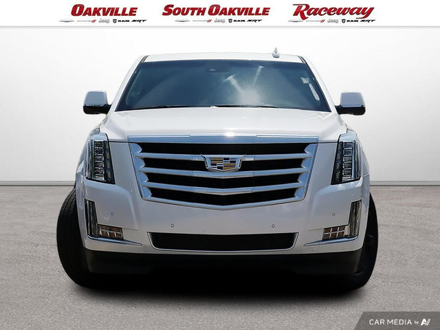 2016 Cadillac Escalade LUXURY | 6.2L V8 | CLEAN CARFAX | DVD | S in Cars & Trucks in Oakville / Halton Region - Image 2