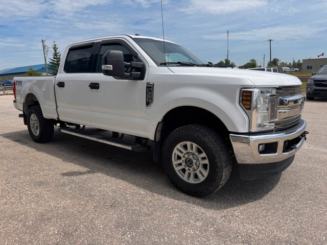 2019 Ford F-350 SD XLT FX4 Crew Cab 6.75' Box 4x4 in Cars & Trucks in Winnipeg - Image 3