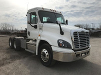 2017 Freightliner X12564ST