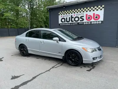 2011 Acura CSX 2.0 L Automatique 177 000 KM . TRÈS PROPRE POUR L'ANNÉE AUCUN ACCIDENT - CARFAX DISPO...