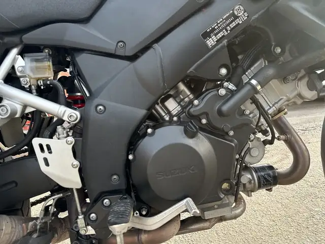 2014 Suzuki V-Strom 1000 ~ VSTROM 1000CC ~ VERSATILE ~ CLEAN BIK in Street, Cruisers & Choppers in City of Toronto - Image 26