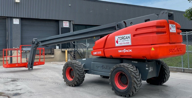 2011 SKYJACK 66' STRAIGHT BOOM LIFT in Heavy Equipment in City of Toronto