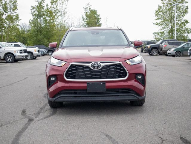 2022 Toyota Highlander XLE - Cruise Control, Heated Leather in Cars & Trucks in Belleville - Image 3