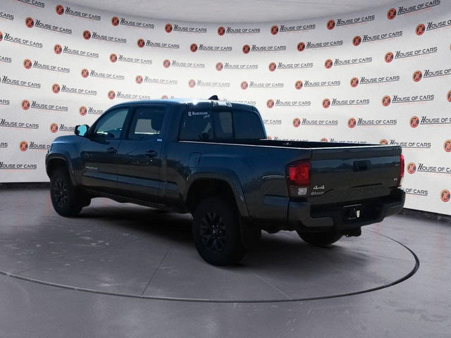 2020 Toyota Tacoma 4x4 Double Cab Auto SB in Cars & Trucks in Lethbridge - Image 4