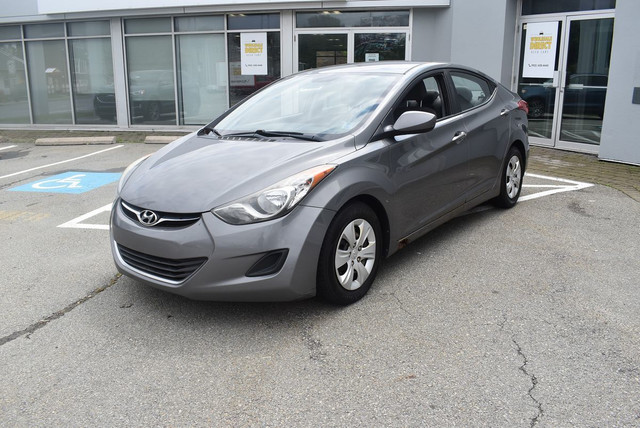 2013 Hyundai Elantra Limited in Cars & Trucks in City of Halifax