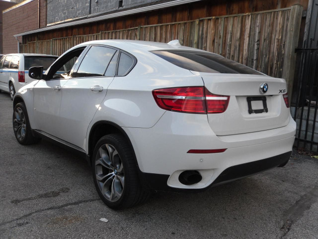  2014 BMW X6 35I! M PACKAGE in Cars & Trucks in City of Toronto - Image 4