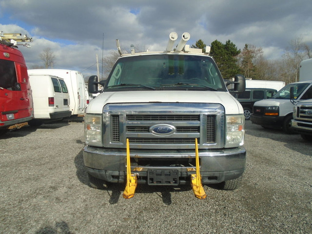 2011 Ford Econoline E-350 Super Duty Commercial in Cars & Trucks in St. Catharines - Image 4