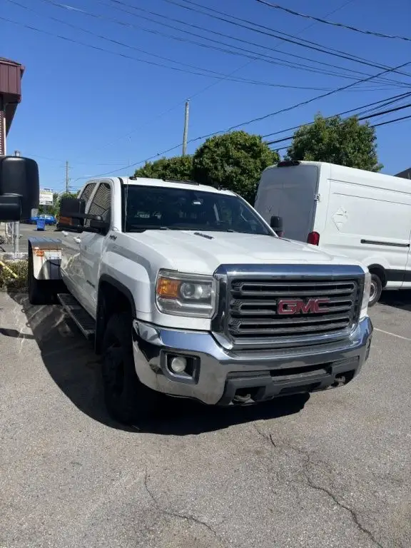 2016 GMC Sierra 3500HD SLE in Cars & Trucks in Laval / North Shore - Image 2