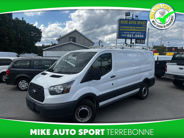 Ford Transit Van T-250 toit bas 130 po PNBV de 9 000 lb porte co in Cars & Trucks in Laval / North Shore
