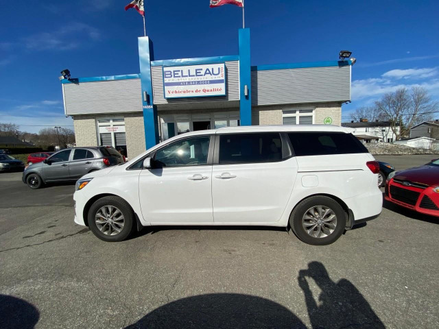 2019 Kia Sedona LX 7 PASSAGERS-Volant chauffant-Siège chauffa... in Cars & Trucks in Québec City - Image 2