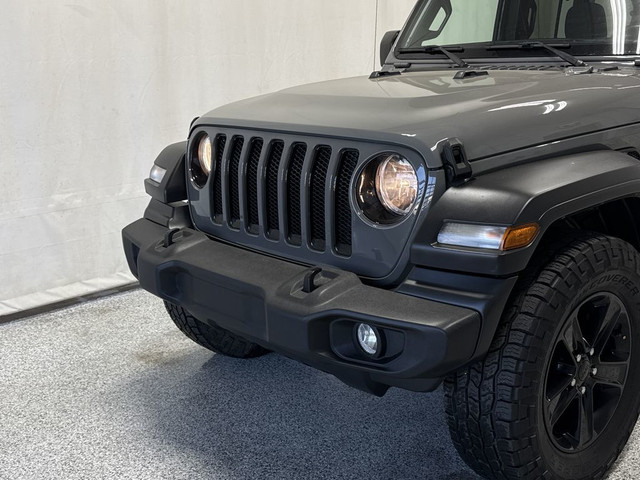 2022 Jeep Wrangler Unlimited Sport Altitude 4X4 - Remote Start,  in Cars & Trucks in Strathcona County - Image 4
