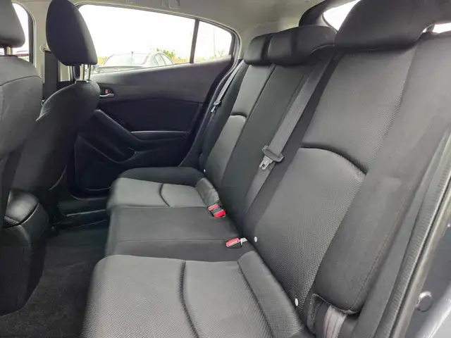 2017 Mazda Mazda3 GX Sport Caméra Cruise control Bluetooth in Cars & Trucks in Longueuil / South Shore - Image 14