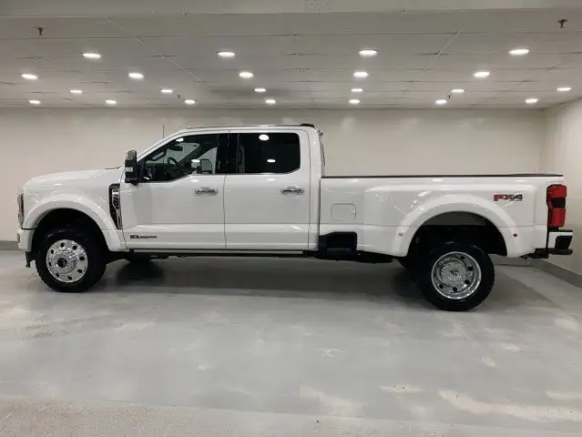 2024 Ford Super Duty F-450 DRW Platinum * Available Until in Cars & Trucks in Regina - Image 3