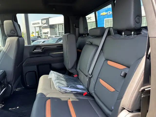 2025 GMC Sierra 2500HD AT4 in Cars & Trucks in Markham / York Region - Image 27