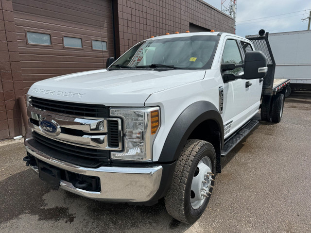 2018 Ford Super duty F-550 DRW XLT FLAT BED DRW DIESEL in Cars & Trucks in Calgary - Image 2
