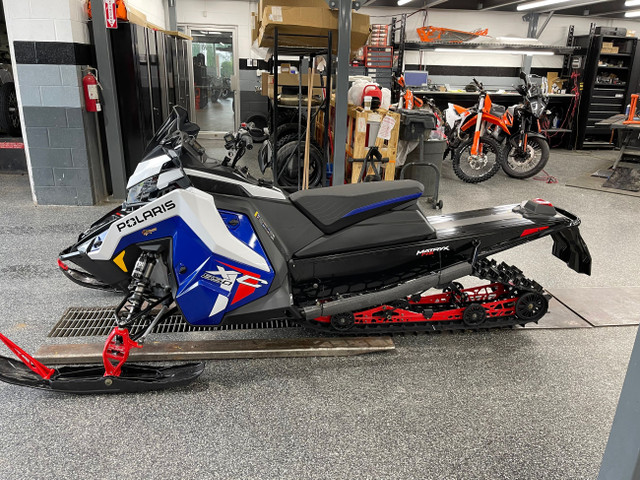 2023 Polaris SWITCHBACK XC 146 in Snowmobiles in Granby