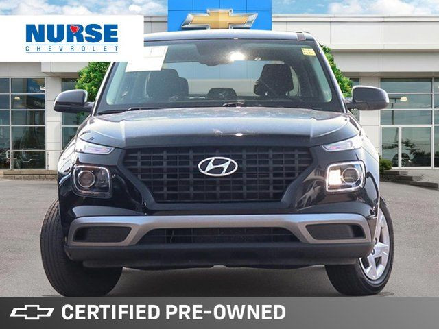 2022 Hyundai Venue Essential in Cars & Trucks in Oshawa / Durham Region - Image 2
