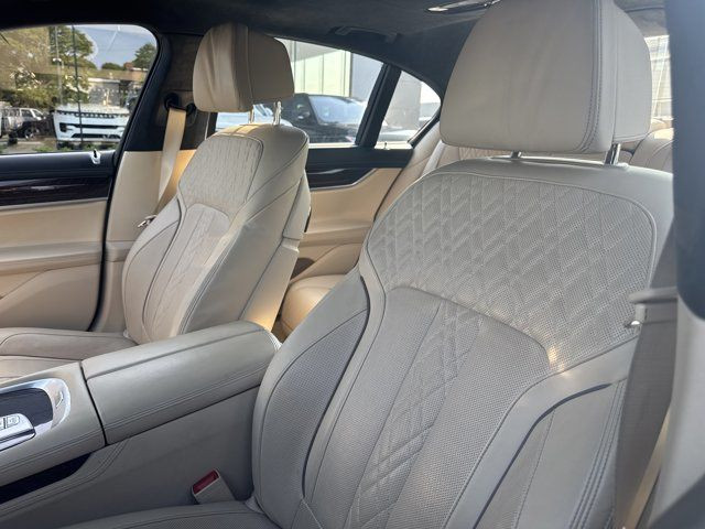 2018 BMW 7 Series 750i xDrive in Cars & Trucks in City of Halifax