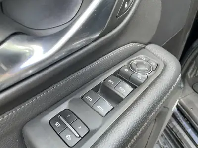 2022 GMC Yukon XL Denali, View more