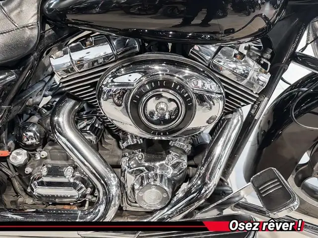 2010 HARLEY DAVIDSON FLHX STREET GLIDE in Street, Cruisers & Choppers in Laval / North Shore - Image 6