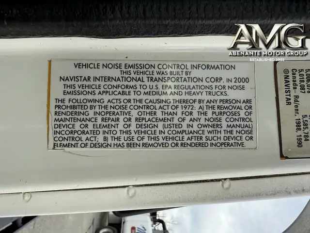 2000 International 4900 25 Foot Roll-Off Flatdeck Spicer 10 Spee in Heavy Trucks in Delta/Surrey/Langley - Image 76