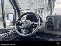 Mercedes-Benz Rive-Sud, la destination Mercedes-Benz par excellence. Bienvenue en première classe. D... (image 8)