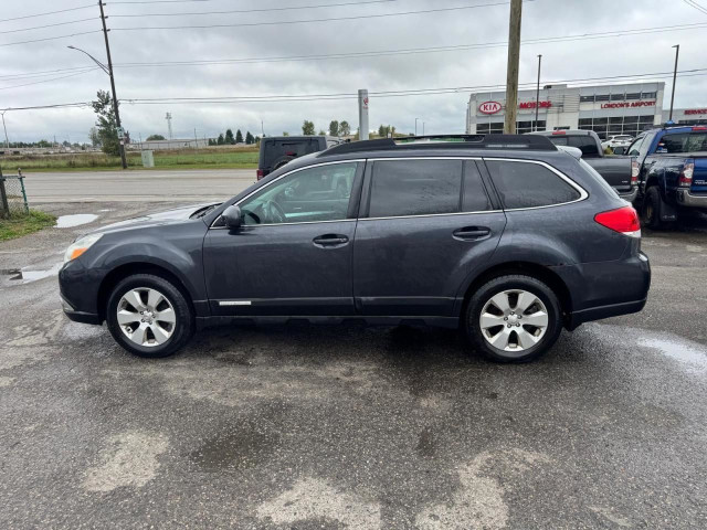 2011 Subaru Outback RUNS AND DRIVES WELL, AWD, AS IS in Cars & Trucks in London - Image 2