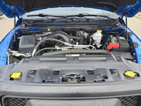 *TOP FEATURES* Premium Cloth Bucket Seats in Grey Heated Front Seats and Heated Steering Wheel Remot... (image 9)