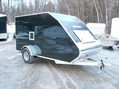 Remorque motoneige neuve ALUMINIUM FABRICATION CANADIENNE 66'' x 12' V-nose 1 essieux 3500lb. verin...