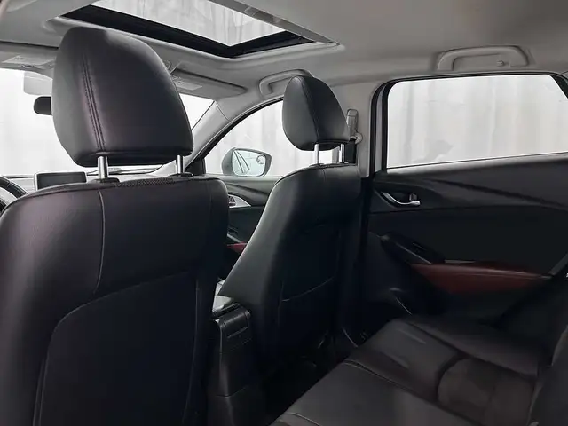 2017 Mazda CX-3 GT AWD - TOIT OUVRANT - INT. CUIR NOIR/ROUGE MAG in Cars & Trucks in Québec City - Image 26