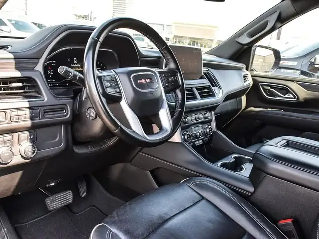 2024 GMC Yukon XL SLT Clean Carfax | One Owner | 4WD XL LUX |... in Cars & Trucks in Oakville / Halton Region - Image 15