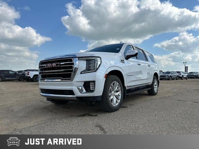 2023 GMC Yukon XL SLT | Apple Carplay | Heated Seats | Keyless in Cars & Trucks in Saskatoon