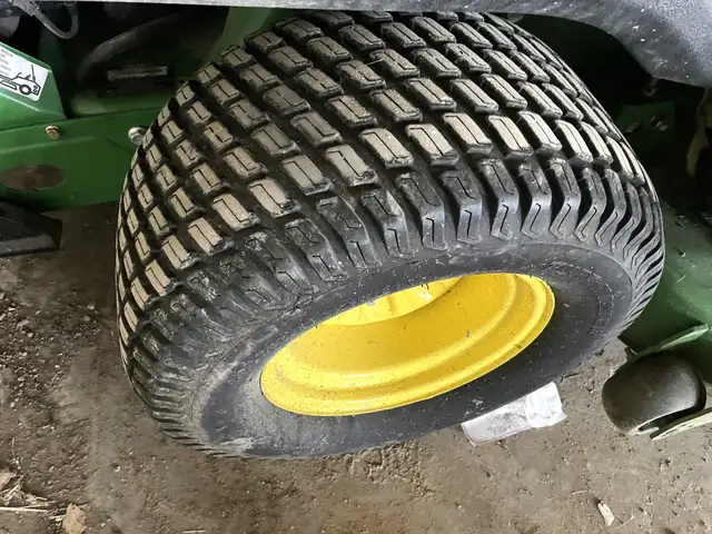 2014 John Deere Z930M Zero-Turn Mower in Farming Equipment in Saskatoon - Image 9