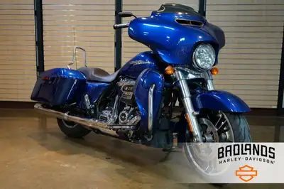$185 Bi-Weekly 2017 Harley-Davidson Street GlideFrom the tip of its sleek front fender to the tip of...