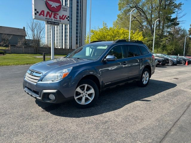 2014 Subaru Outback 2.5i Premium runs great in Cars & Trucks in Cambridge