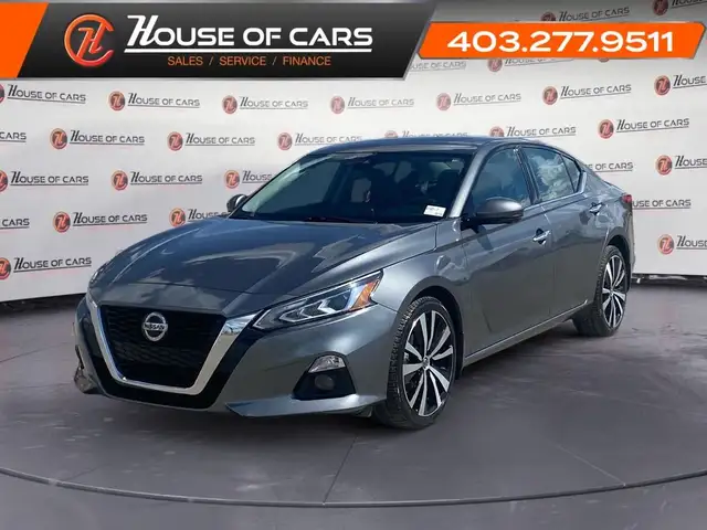 2022 Nissan Altima 2.5 Platinum in Cars & Trucks in Calgary - Image 2