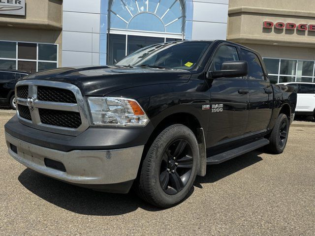 2018 Ram 1500 SXT Crew Cab 4x4 | HEMI V8 | Front Bench | Cloth in Cars & Trucks in Edmonton - Image 3