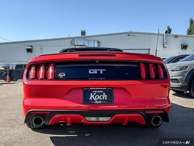 2016 Ford Mustang GT Premium dans Autos et camions dans Ville d’Edmonton - Image 7