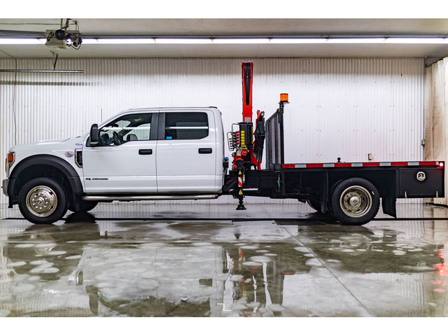 2022 Ford F-550 4x4 Crew Cab XL Picker Diesel Dually Deck in Cars & Trucks in Grande Prairie - Image 2