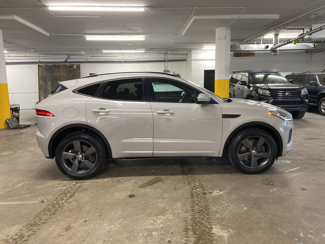 2018 Jaguar E-Pace P300 AWD R-Dynamic SE PANO ROOF in Cars & Trucks in Calgary - Image 4