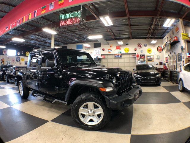 2020 Jeep Gladiator Sport S 4WD AUTO B/SPOT A/CARPLAY BACKUP CAM in Cars & Trucks in City of Toronto