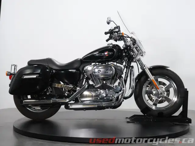 2011 Harley-Davidson® XLH1200C Sportster in Street, Cruisers & Choppers in Kelowna - Image 3
